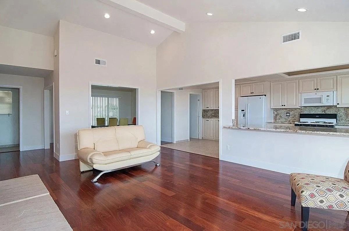 5415 Thunderbird Ln - Photo 5 of 16