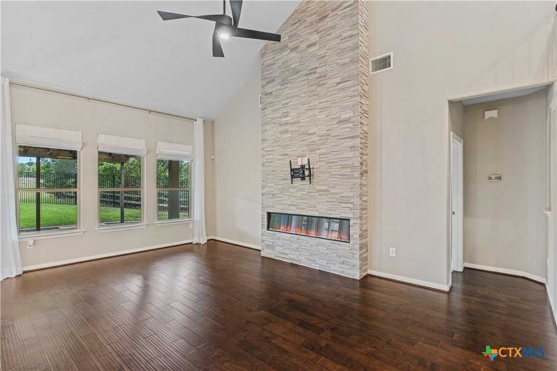400 Pinnacle View Dr - Photo 6 of 40