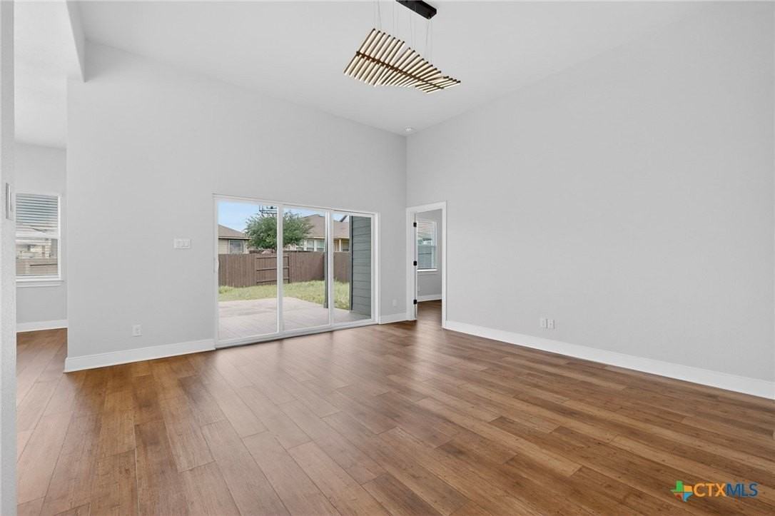 212 Lt John Decker Dr - Photo 4 of 35