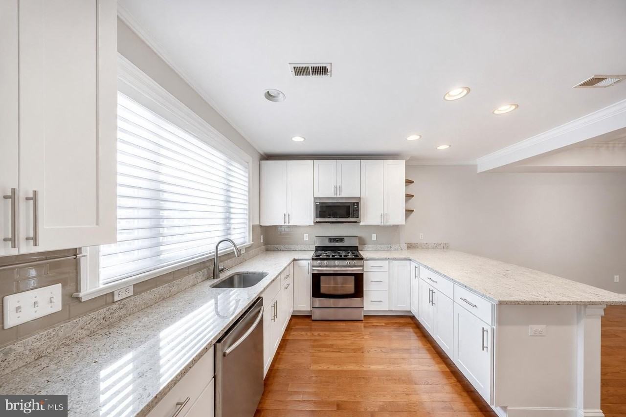 1505 Spring Pl Nw - Photo 6 of 37
