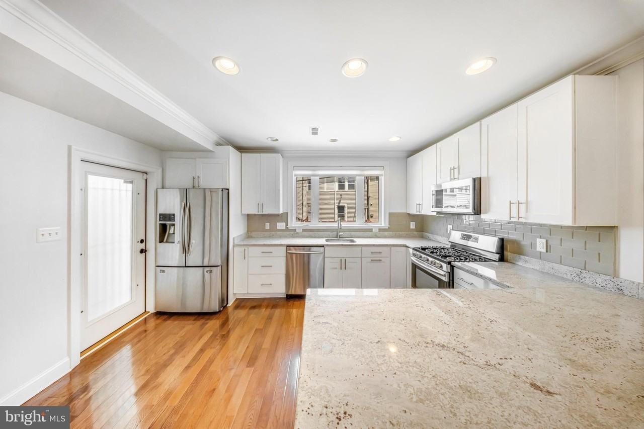 1505 Spring Pl Nw - Photo 7 of 37