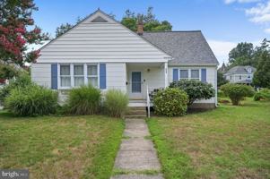 featured image of 212 N American Ave