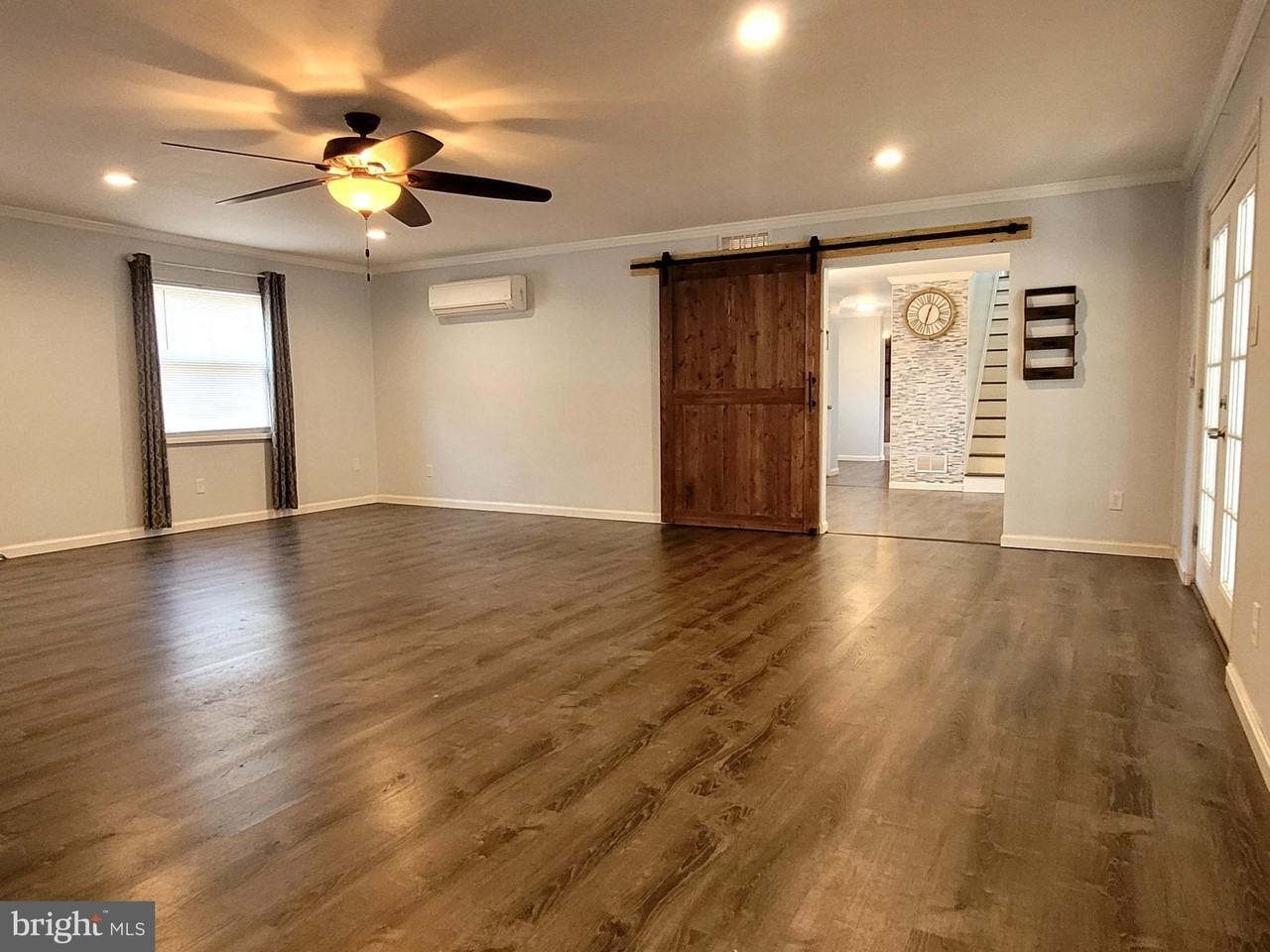 6 Tudor Ct - Photo 7 of 32