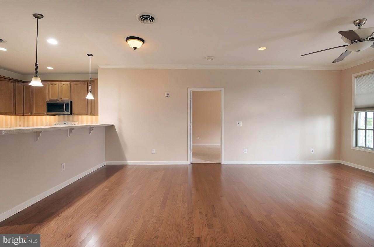 12001 Old Vine Blvd #3E306 - Photo 2 of 37