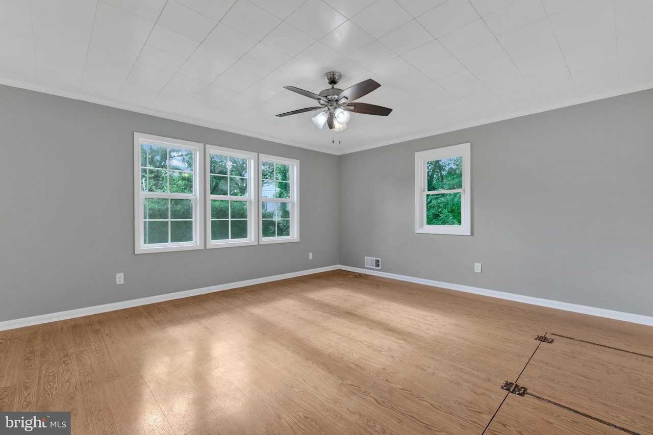 8206 Waterford Rd - Photo 7 of 22