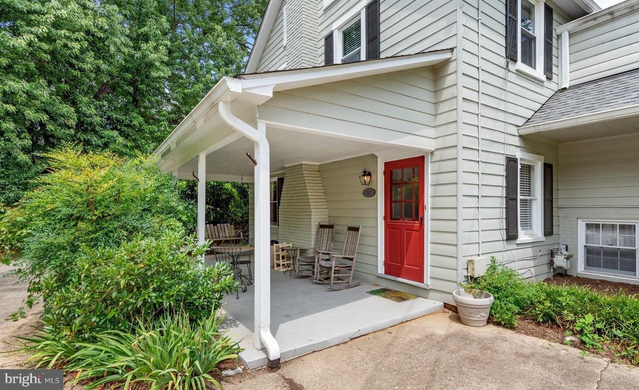 7811 Maple Ave - Photo 3 of 3
