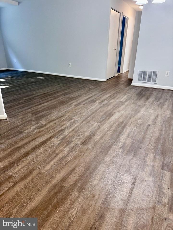 17 Juliet Ln #103 - Photo 4 of 12
