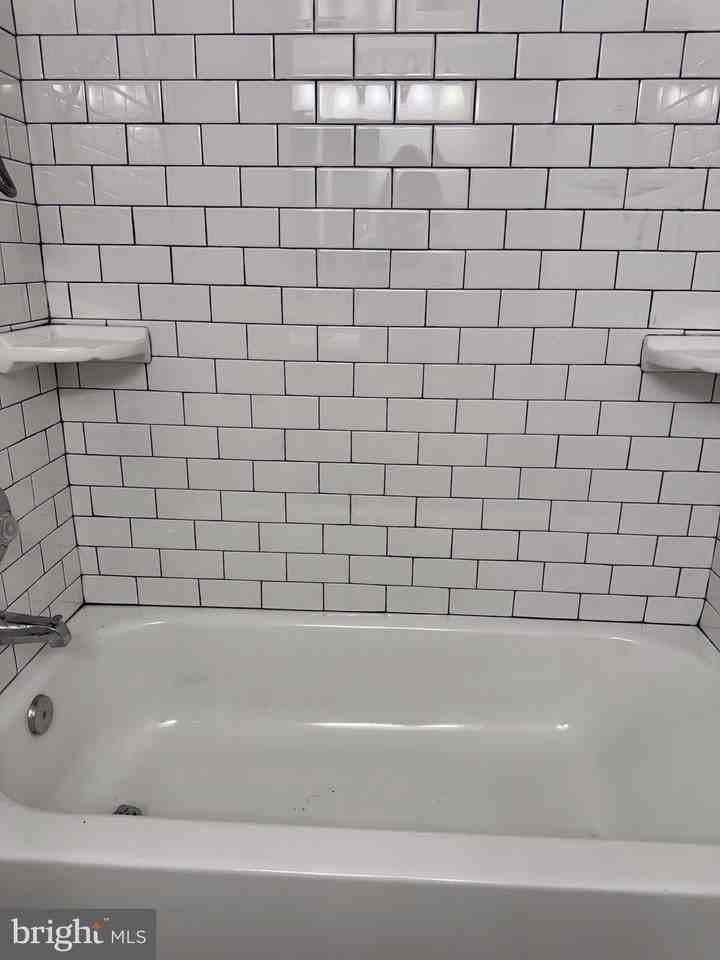 17 Juliet Ln #103 - Photo 7 of 12
