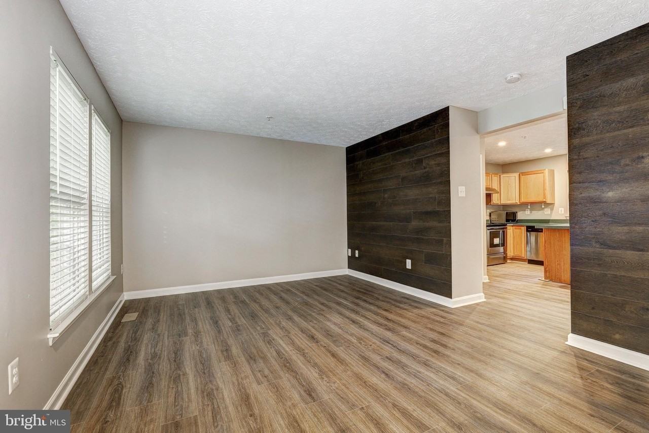 9306 Vanguard Ct - Photo 4 of 16