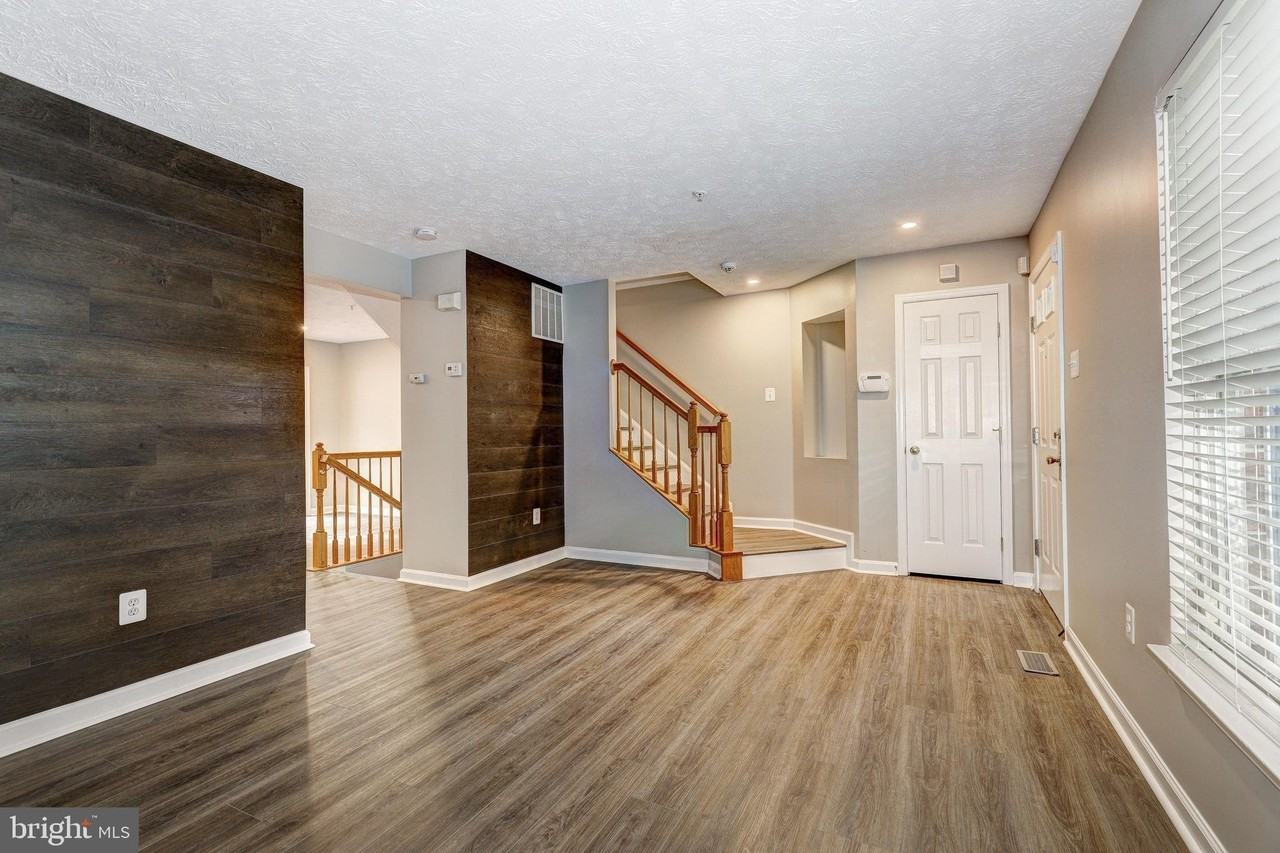 9306 Vanguard Ct - Photo 5 of 16
