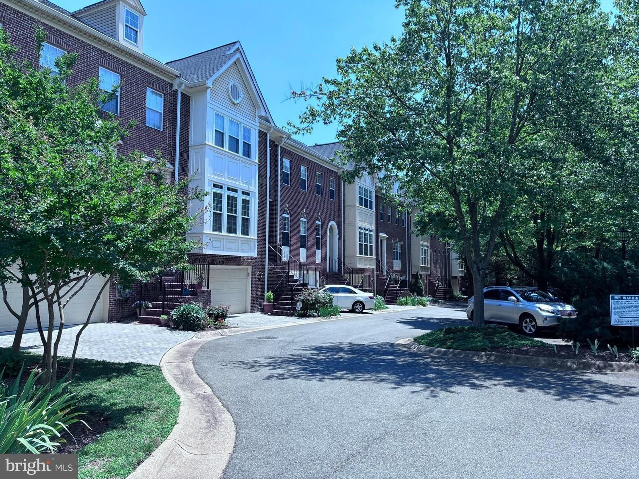 214 Halpine Walk Ct - Photo 2 of 9