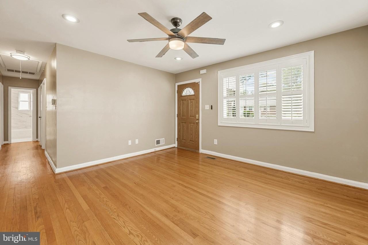 11809 Timber Ln - Photo 6 of 34