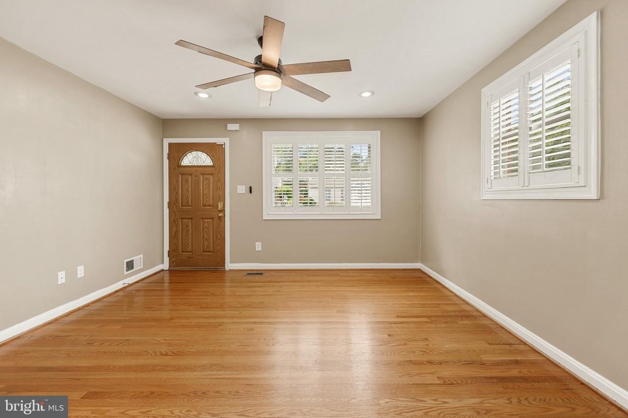 11809 Timber Ln - Photo 7 of 34