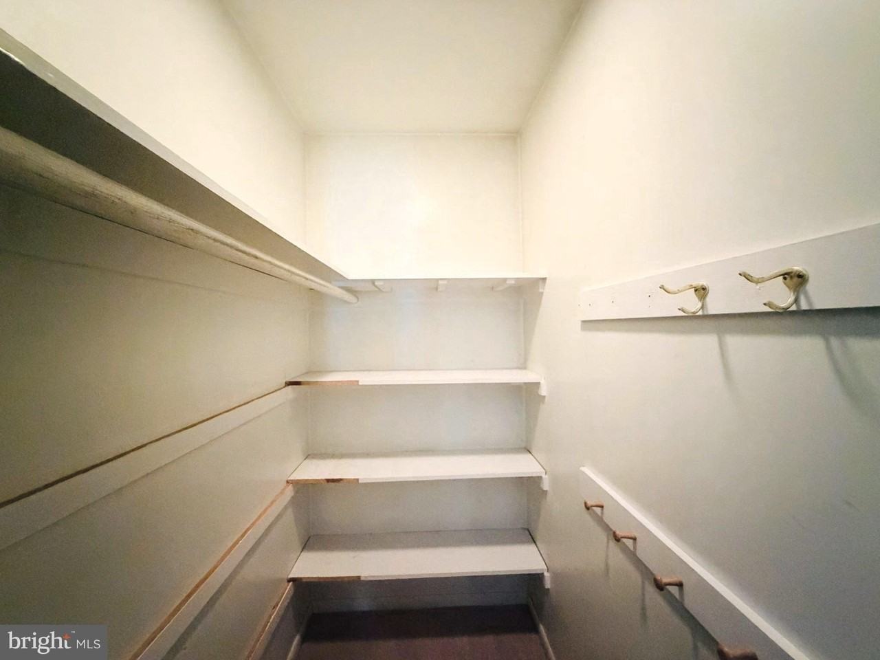 907 Heron Dr - Photo 4 of 18