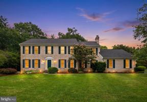 featured image of 7707 Lake Glen Dr