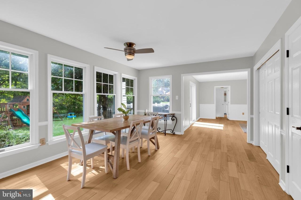 7707 Lake Glen Dr - Photo 4 of 50
