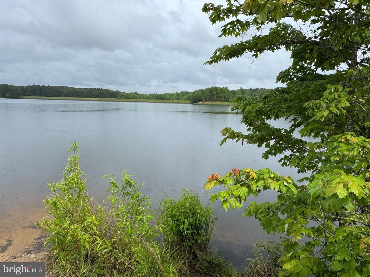 21500 Point Lookout Rd - Photo 2 of 33