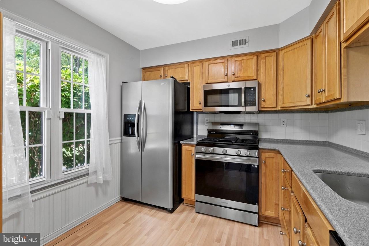 501-A Harwood Ct - Photo 7 of 18