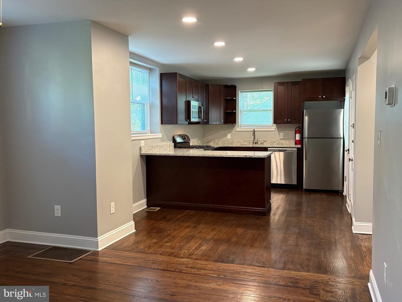 512 Jessamine Ave #1stFL - Photo 6 of 20