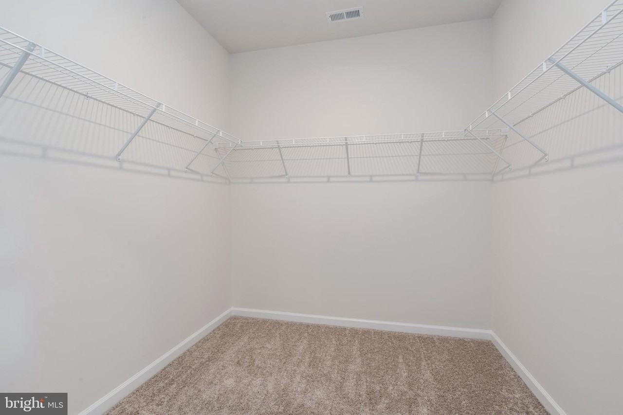 1210 Parker Blvd - Photo 5 of 50