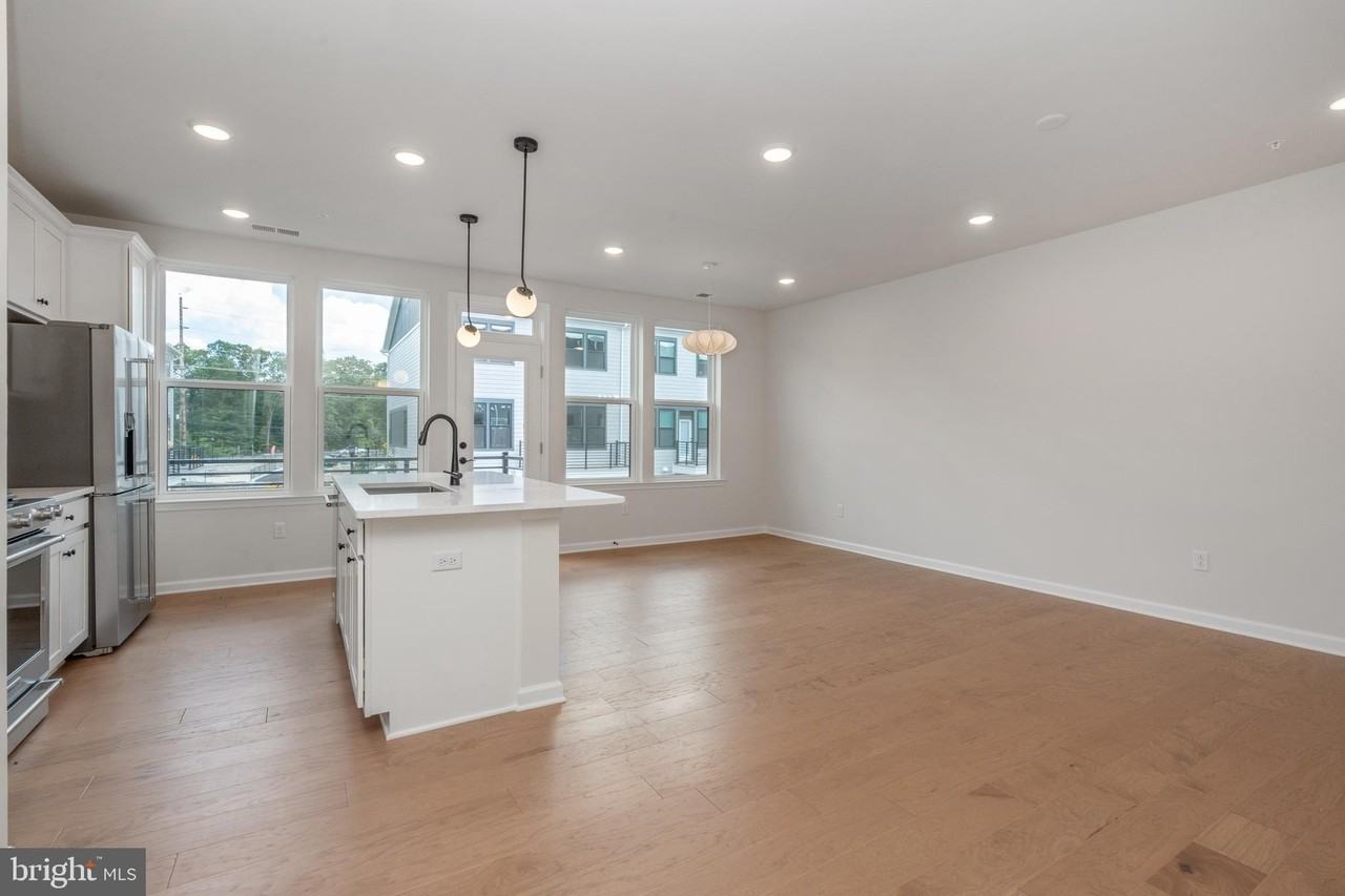 1210 Parker Blvd - Photo 6 of 50