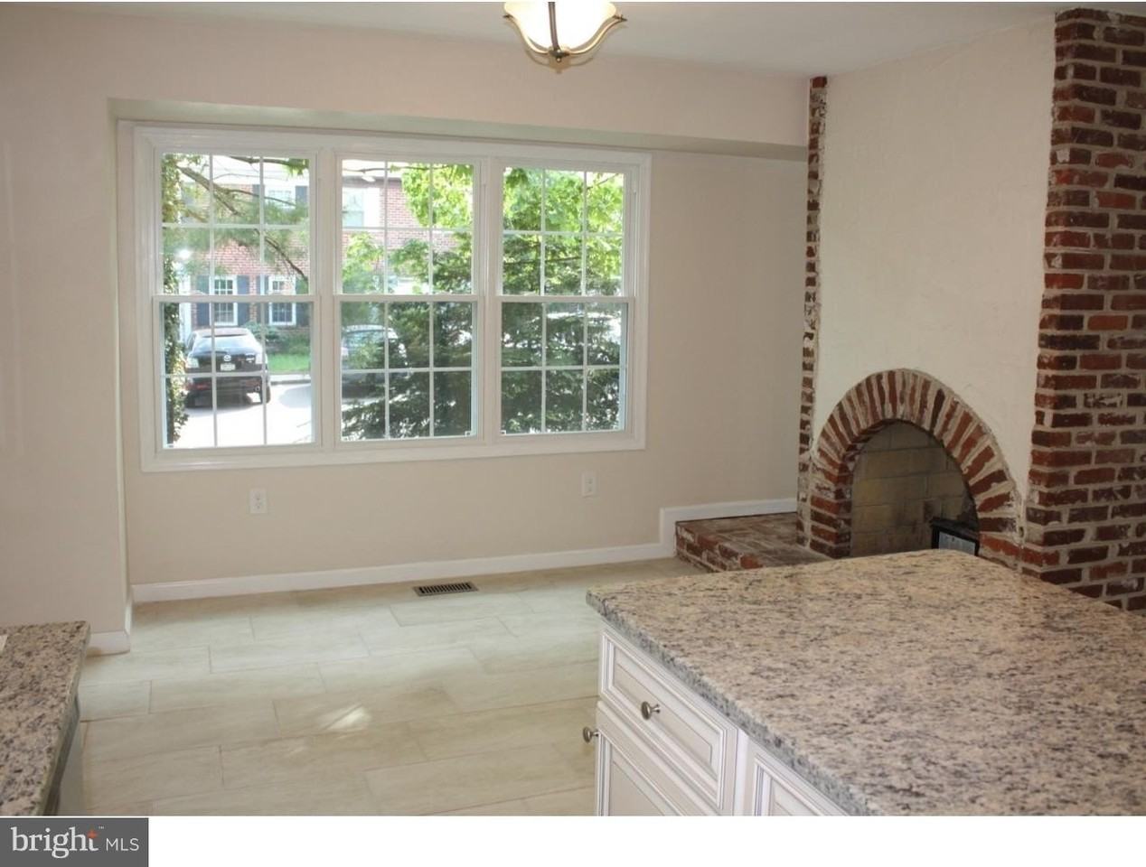 60 Providence Ave - Photo 5 of 50