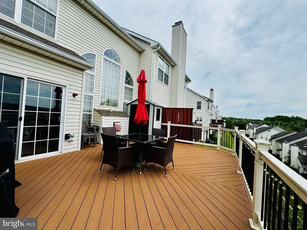 27 Lincoln Dr - Photo 5 of 50