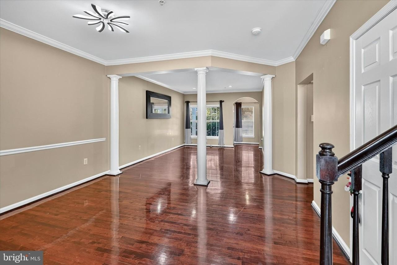 27 Lincoln Dr - Photo 6 of 50
