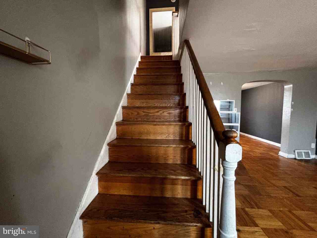5942 B St - Photo 2 of 10