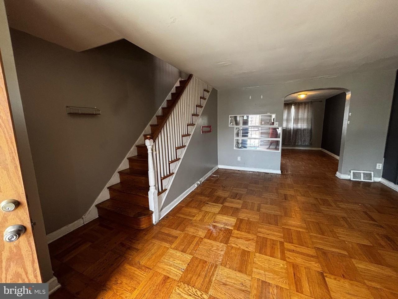 5942 B St - Photo 3 of 10