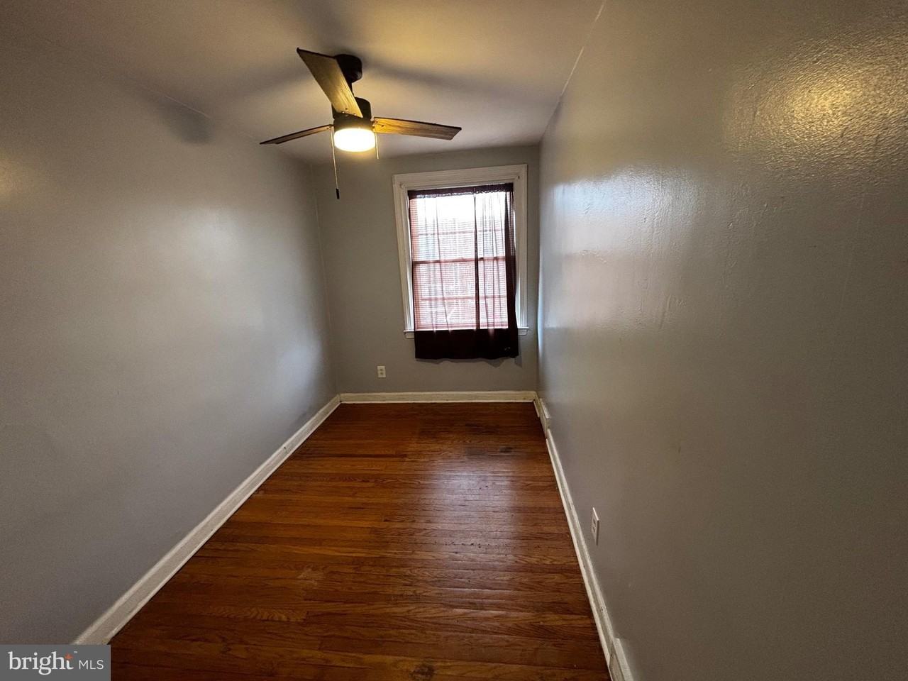 5942 B St - Photo 7 of 10