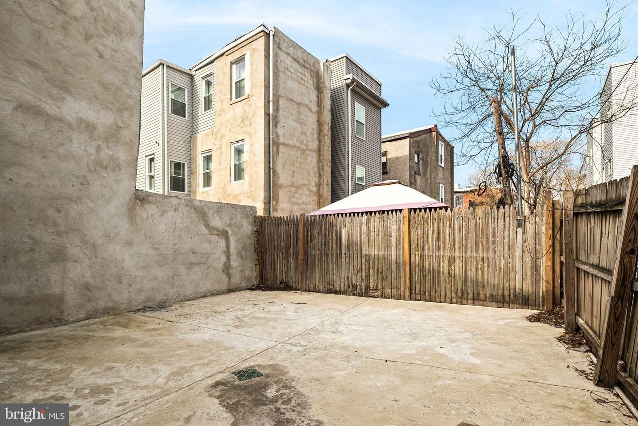 709 W Girard Ave #2F - Photo 4 of 11