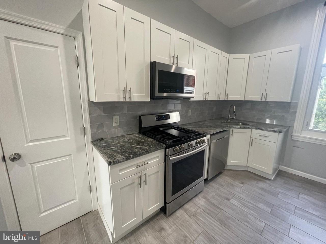709 W Girard Ave #2F - Photo 5 of 11