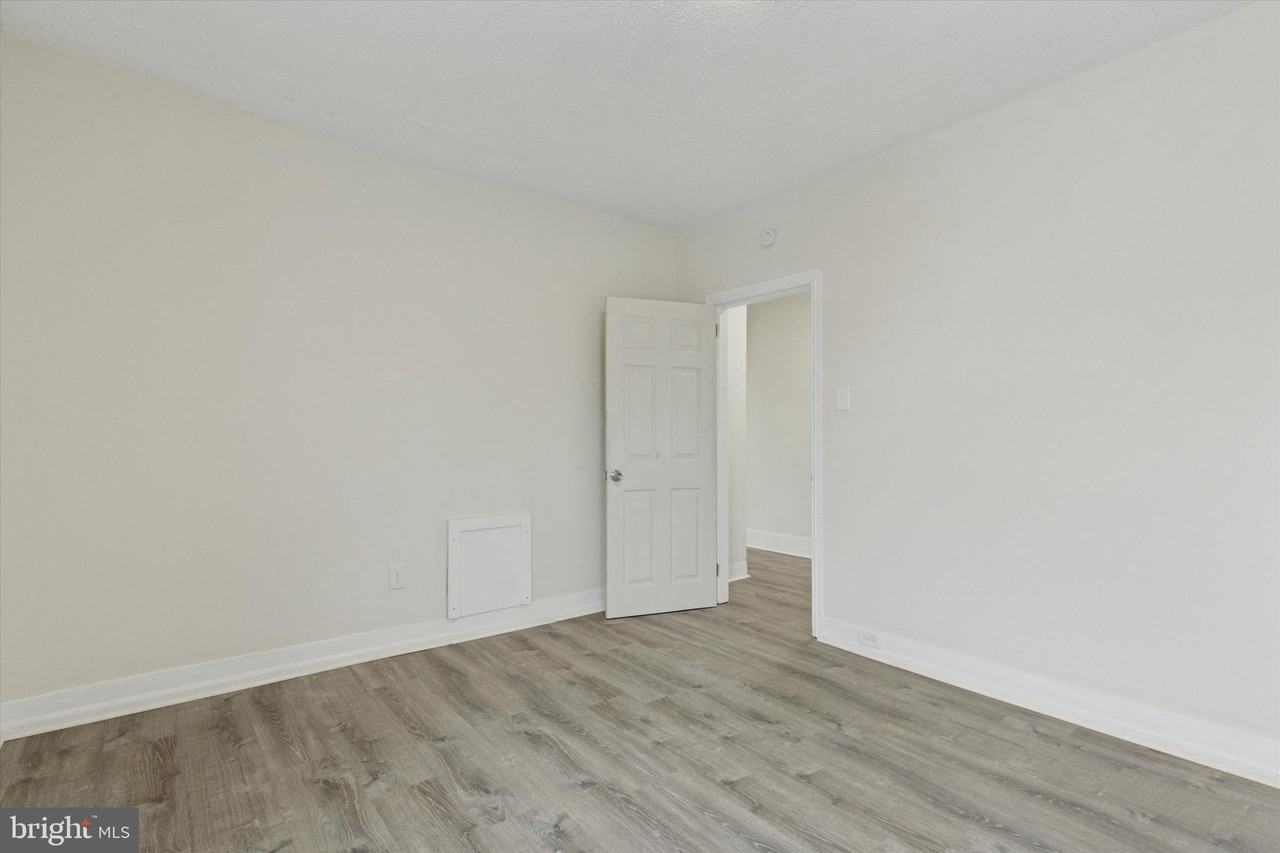 511 Conarroe St - Photo 7 of 15