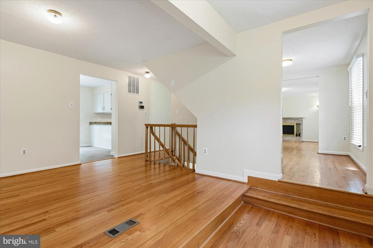 9708 Locust Hill Dr - Photo 3 of 50