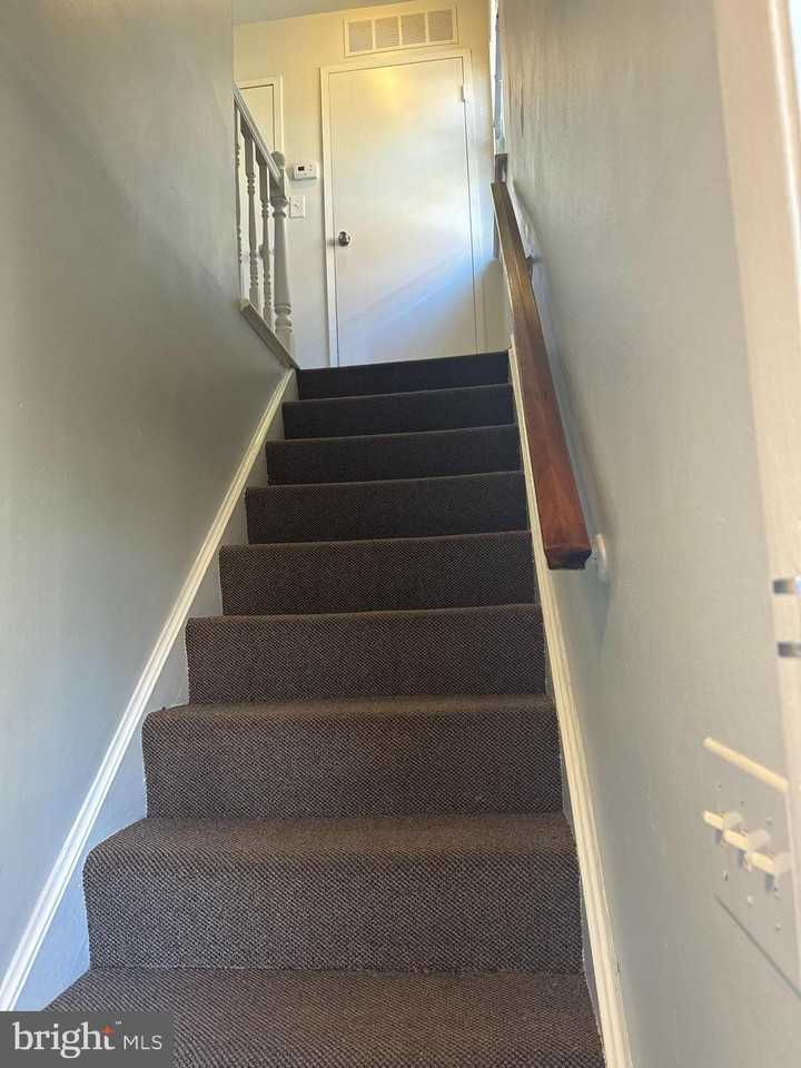 9570 Hagel Cir #D - Photo 2 of 8