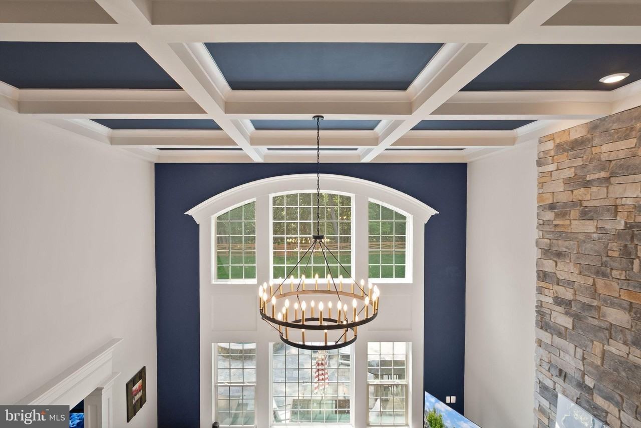 23297 Hastings Ridge Ct - Photo 4 of 50