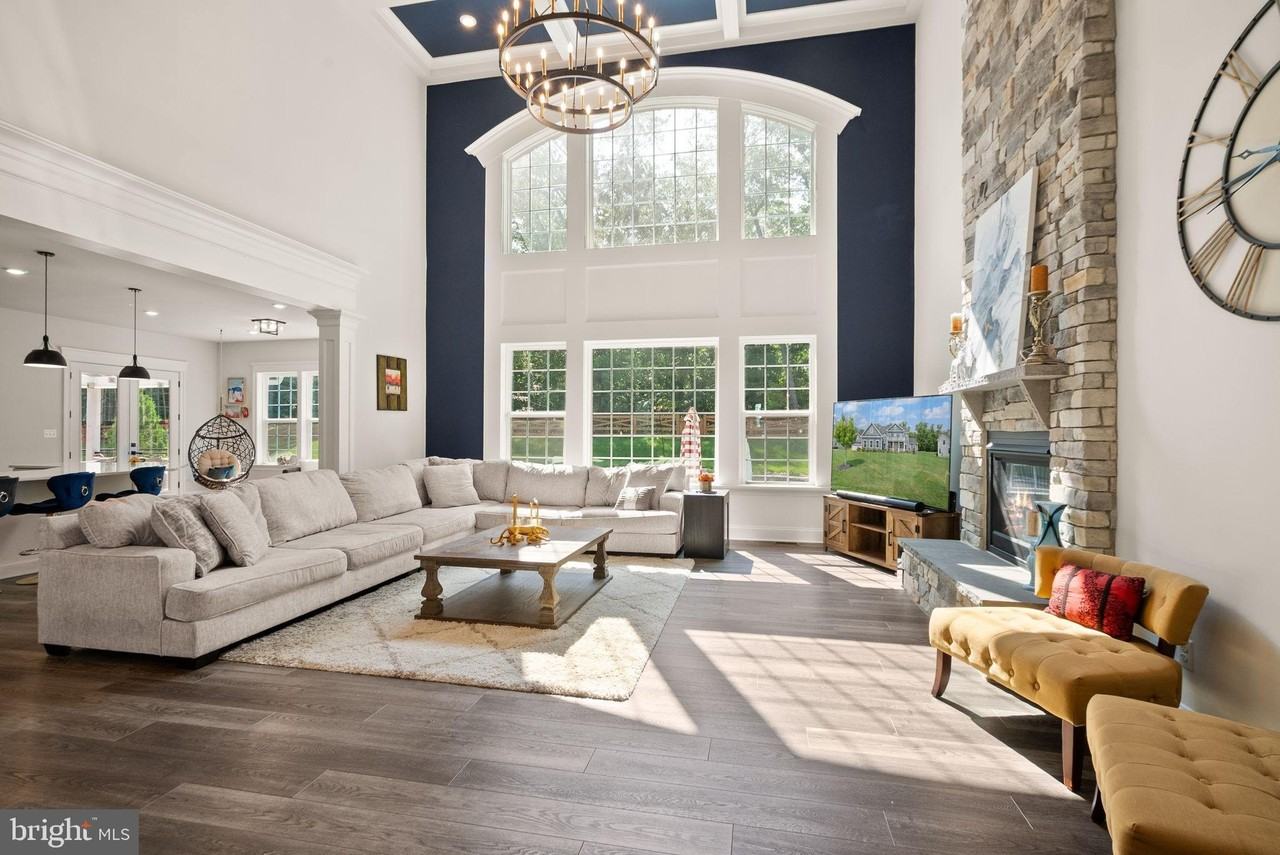 23297 Hastings Ridge Ct - Photo 6 of 50