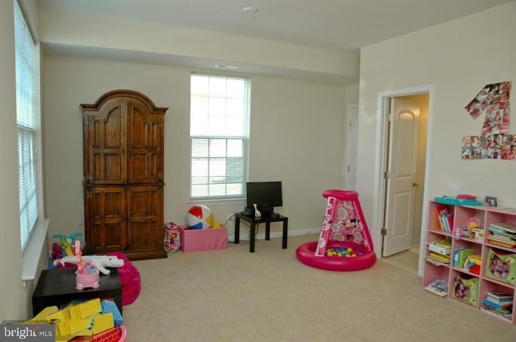22698 Parkland Farms Ter - Photo 2 of 36