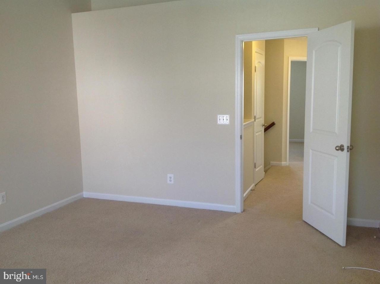 22698 Parkland Farms Ter - Photo 4 of 36