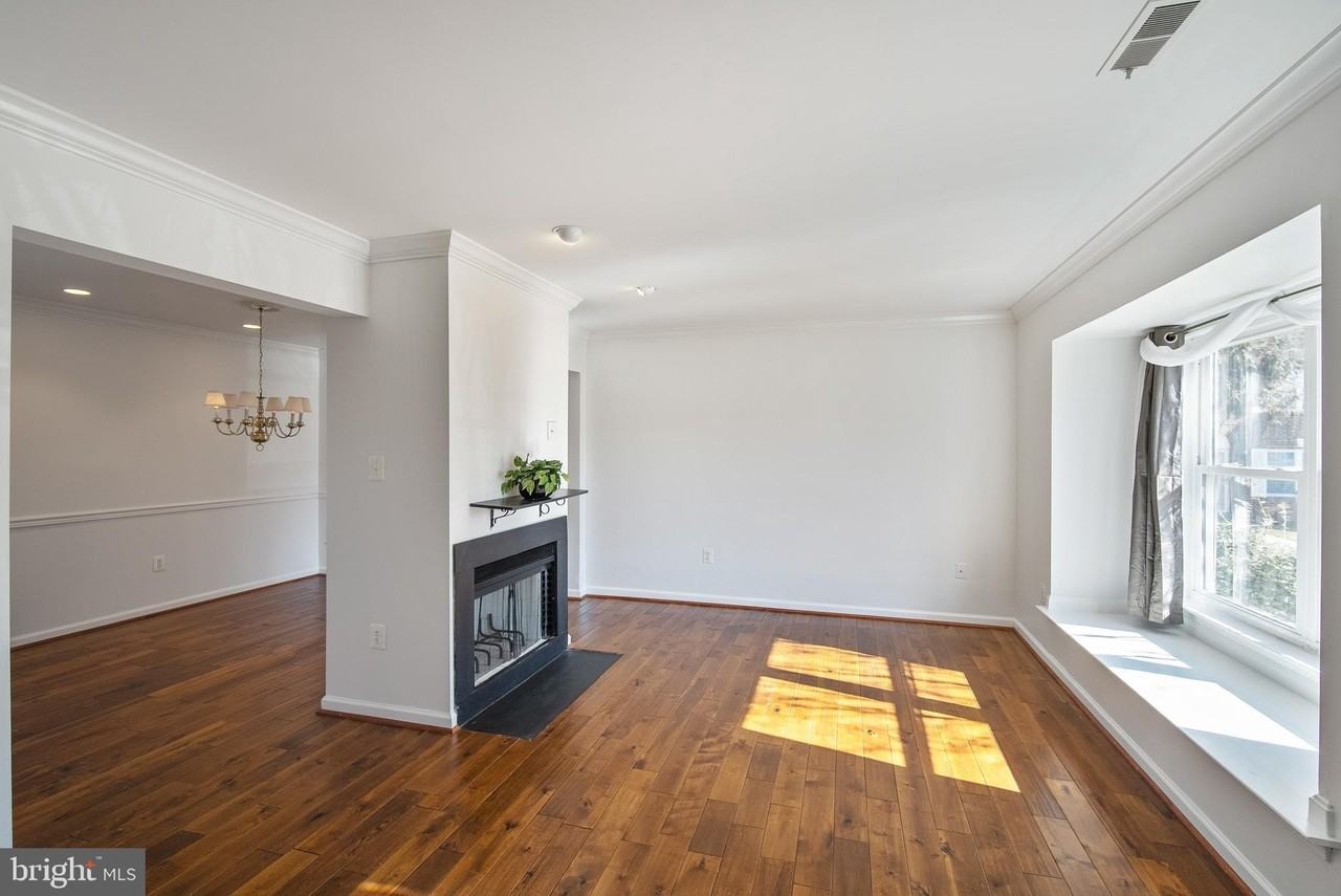 4793 S Park Ct - Photo 3 of 46