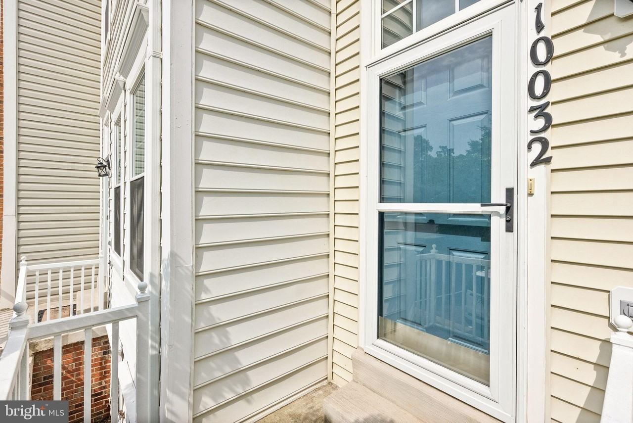 10032 Moxleys Ford Ln - Photo 4 of 43