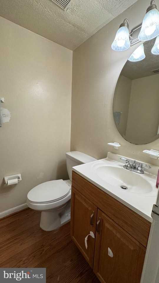 14582 Earlham Ct - Photo 7 of 16