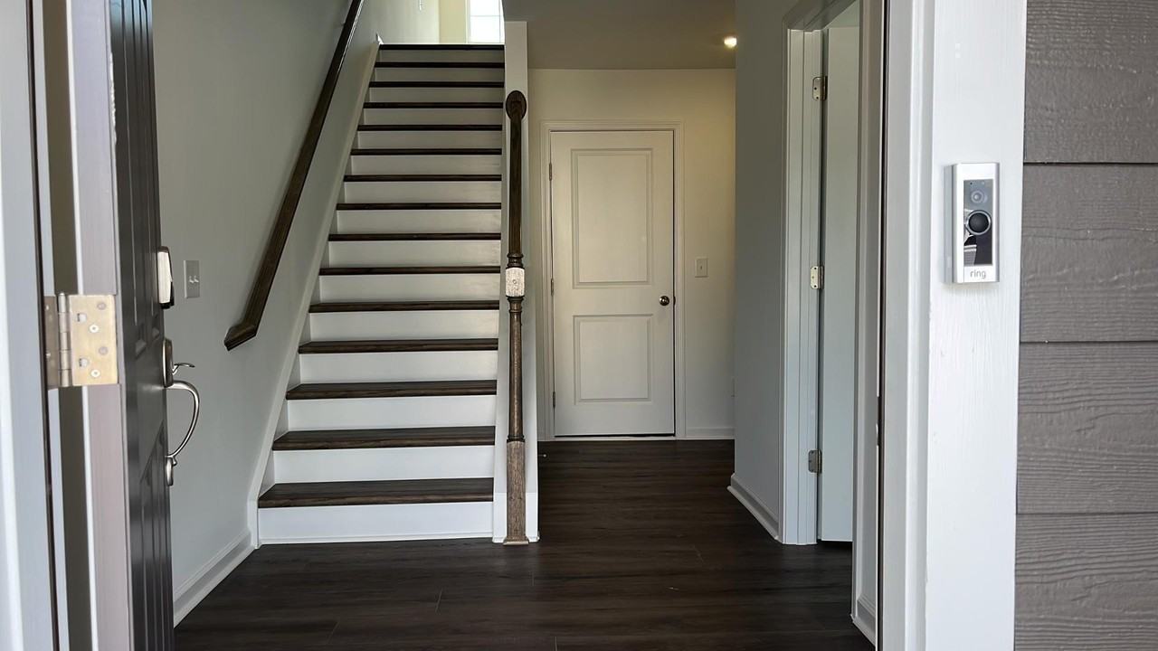 1417 Jay Rd - Photo 2 of 28