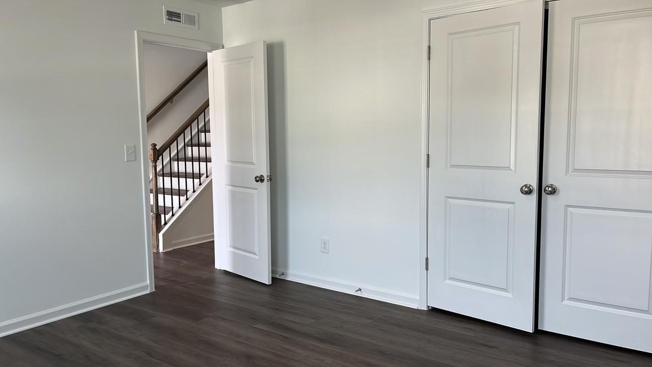 1417 Jay Rd - Photo 3 of 28