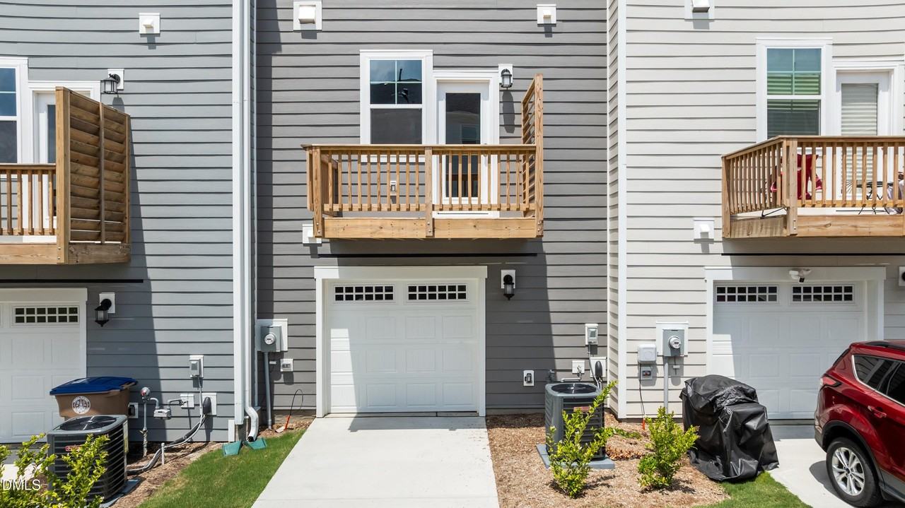 5312 Daydream Dr - Photo 4 of 31