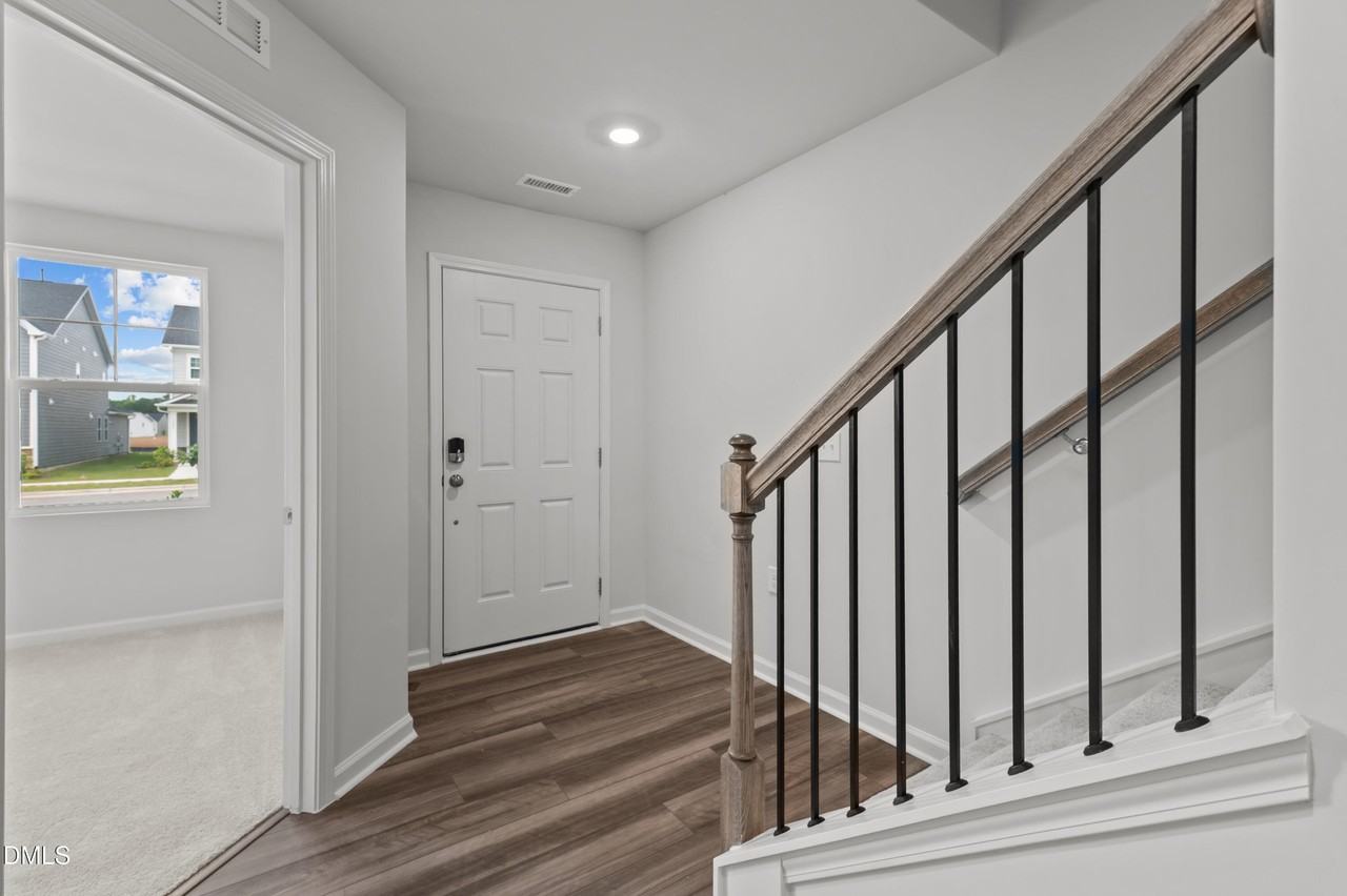 5312 Daydream Dr - Photo 7 of 31
