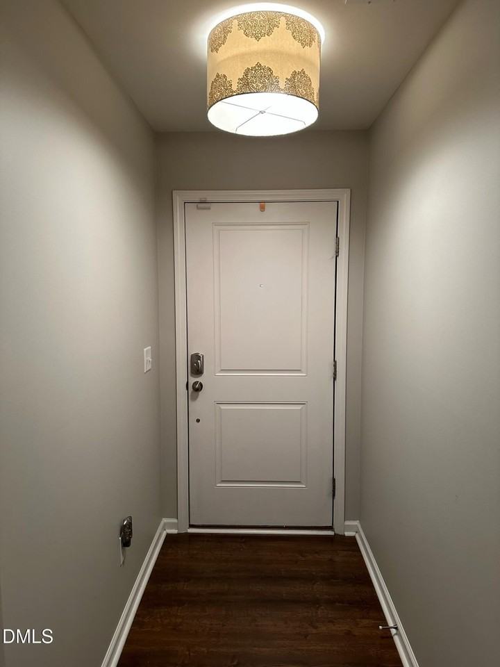 593 Grand Central Sta - Photo 2 of 34