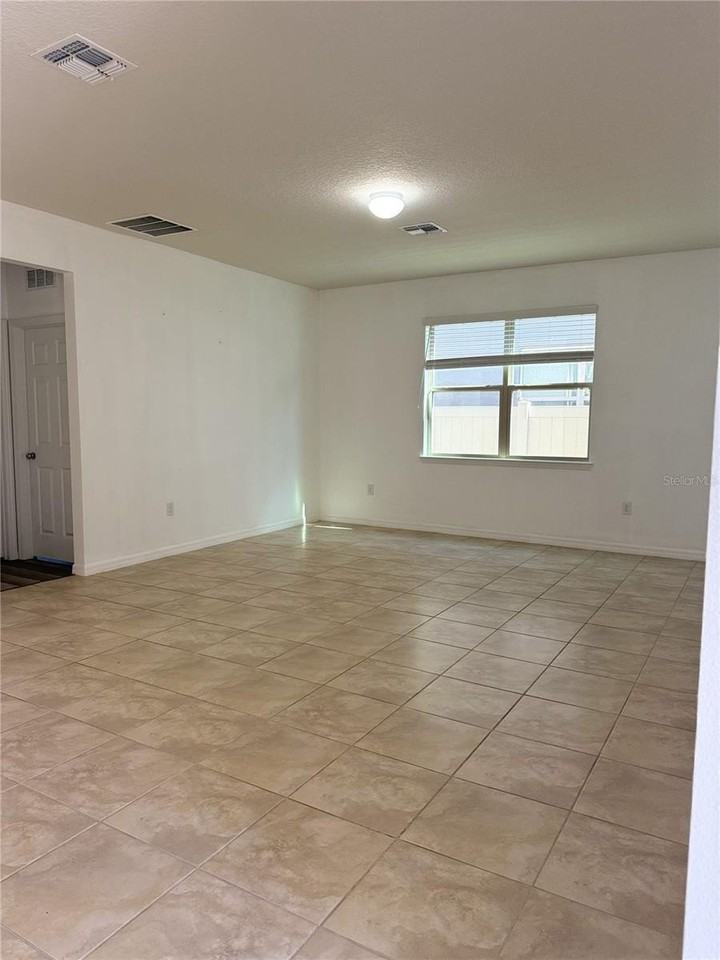 3571 Soda Springs Ln - Photo 3 of 22
