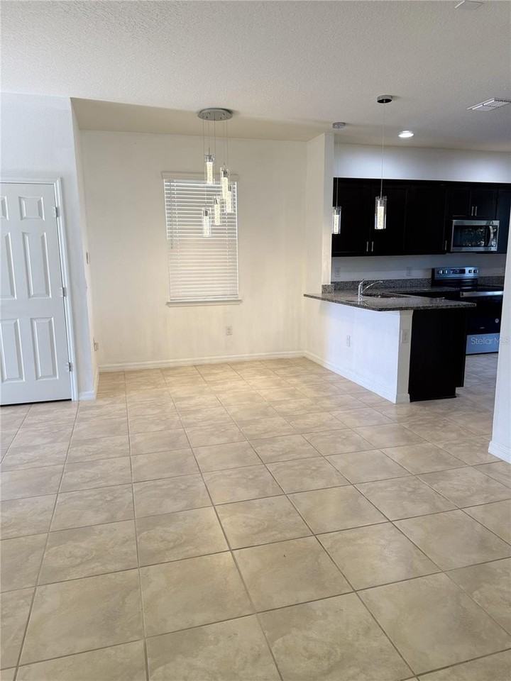 3571 Soda Springs Ln - Photo 6 of 22